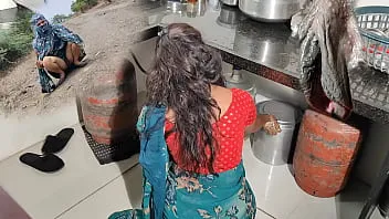 Xxxhdhot Komal Was Peeing On The Road